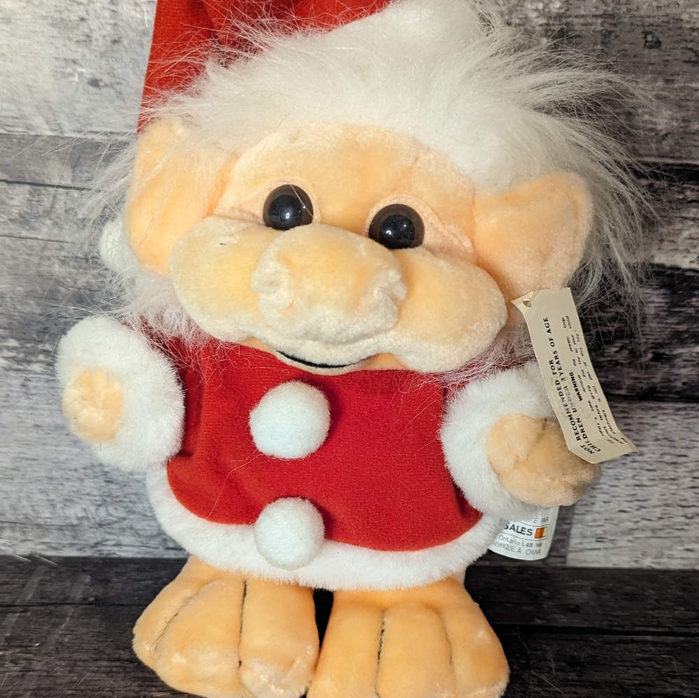 Precious little 90s Christmas Troll